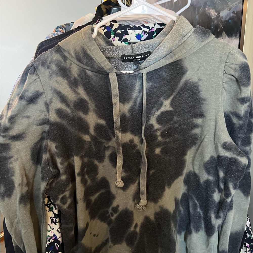 Generation love puff sleeve tie-dye sweatshirt